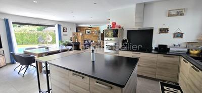 Maison - 145 m² - 6 pièces