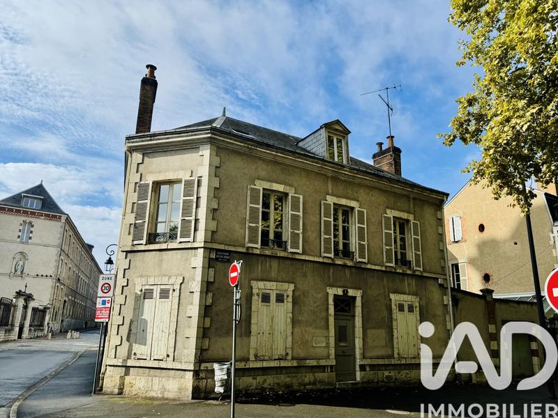 Maison de ville - 195 m² - 8 pièces