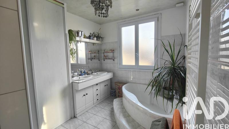 Maison - 131 m² - 5 pièces