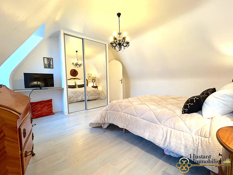 Maison - 140 m² - 6 pièces