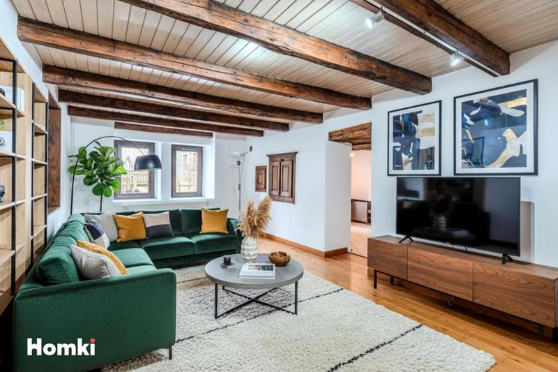 Maison - 200 m² - 7 pièces