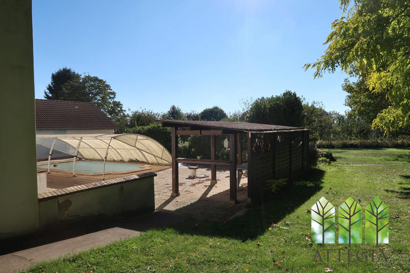 Maison - 400 m² - 7 pièces