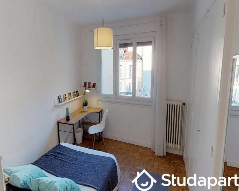 Chambre - 80 m² - 1 pièce
