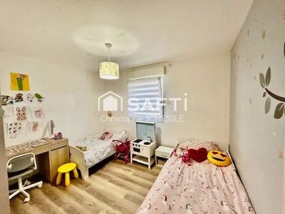 Maison - 98 m² - 4 pièces