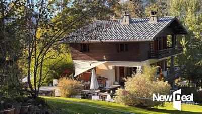 Châlet - 184 m² - 9 pièces