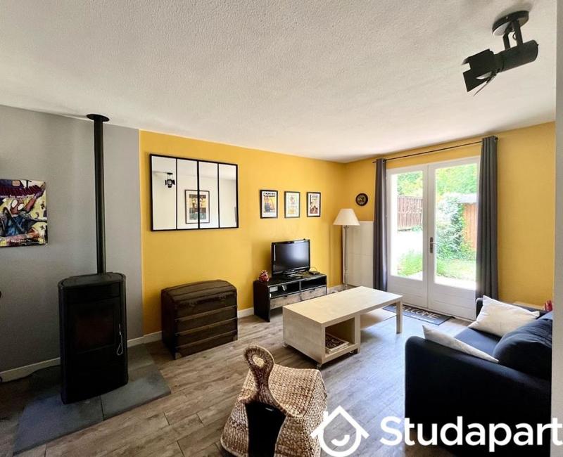 Chambre - 11 m² - 1 pièce