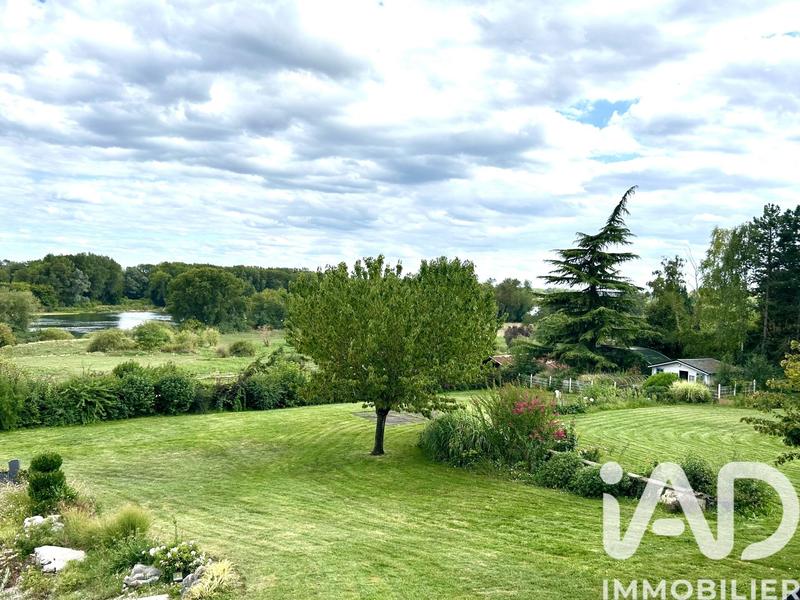 Maison - 360 m² - 10 pièces