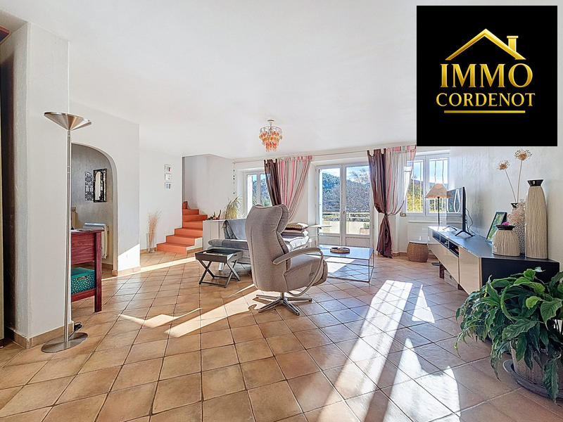 Maison ancienne - 131 m² - 6 pièces