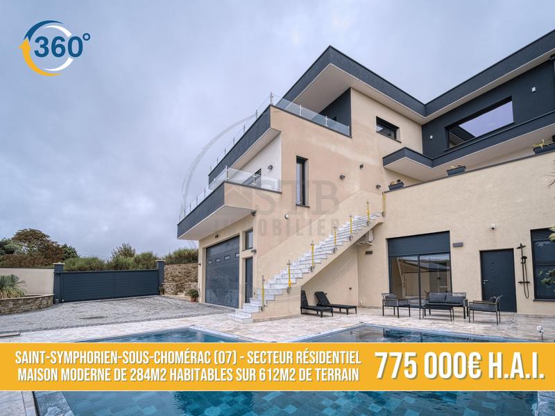 Propriété - 284 m² - 6 pièces