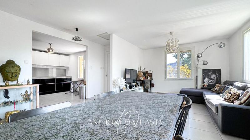 Maison - 94 m² - 3 pièces