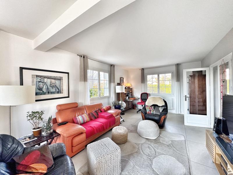 Maison - 200 m² - 5 pièces