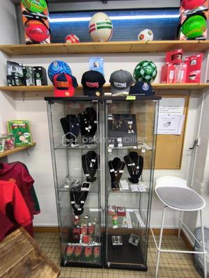 Local commercial - 75 m² - 4 pièces