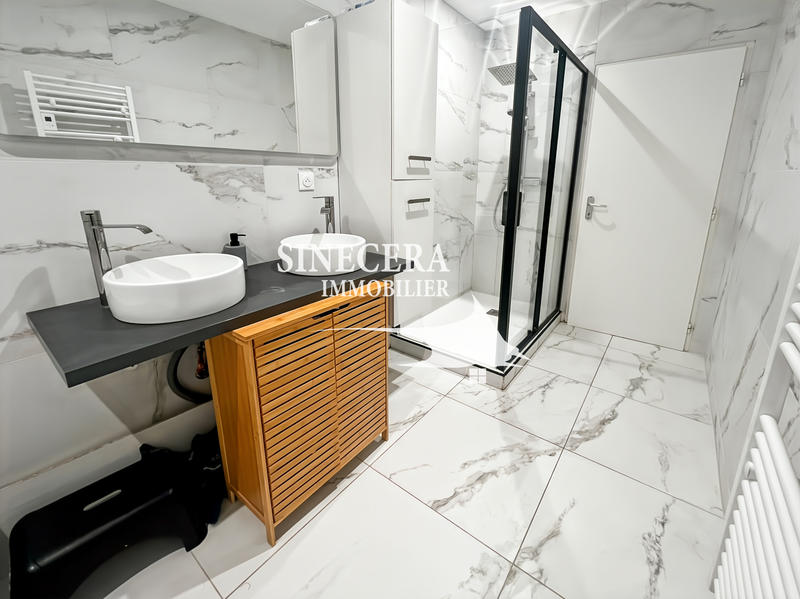 Appartement - 90 m² - 5 pièces