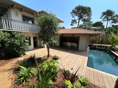 Villa - 174 m² - 7 pièces