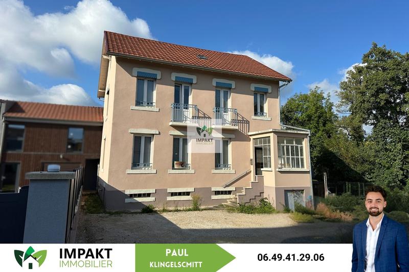 Maison traditionnelle - 139 m² - 9 pièces