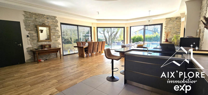 Villa - 187 m² - 6 pièces