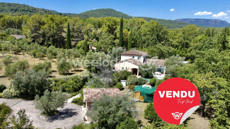 Maison - 187 m² - 6 pièces