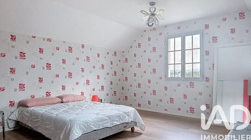 Maison - 230 m² - 7 pièces