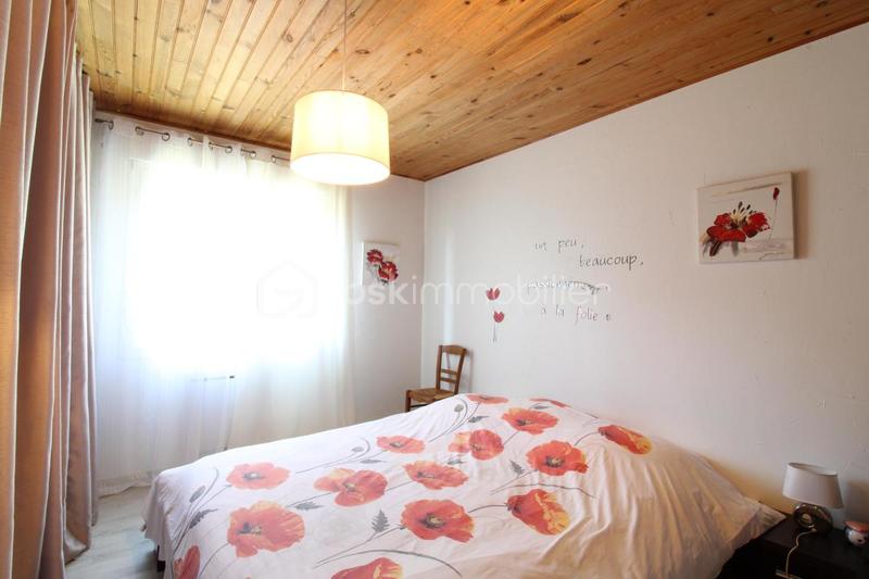 Maison - 238 m² - 7 pièces