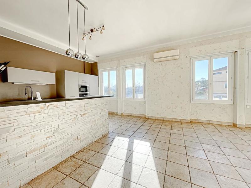 Appartement - 133 m² - 4 pièces