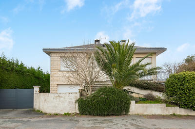 Maison - 136 m² - 6 pièces