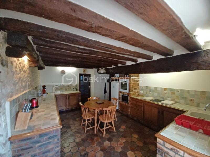 Moulin - 216 m² - 8 pièces