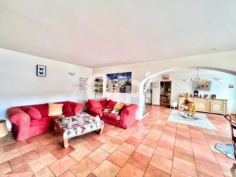 Demeure - 523 m² - 9 pièces