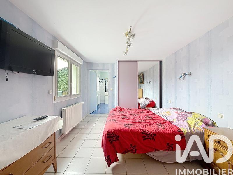 Maison - 382 m² - 5 pièces