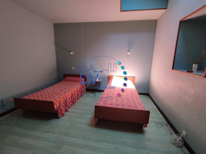 Maison ancienne - 350 m² - 15 pièces