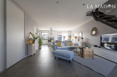 Maison traditionnelle - 160 m² - 7 pièces