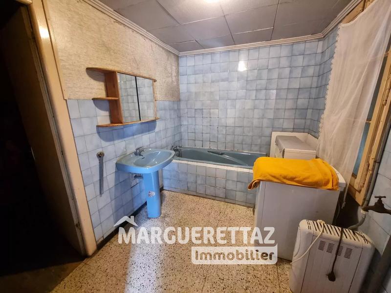 Maison de village - 220 m² - 8 pièces