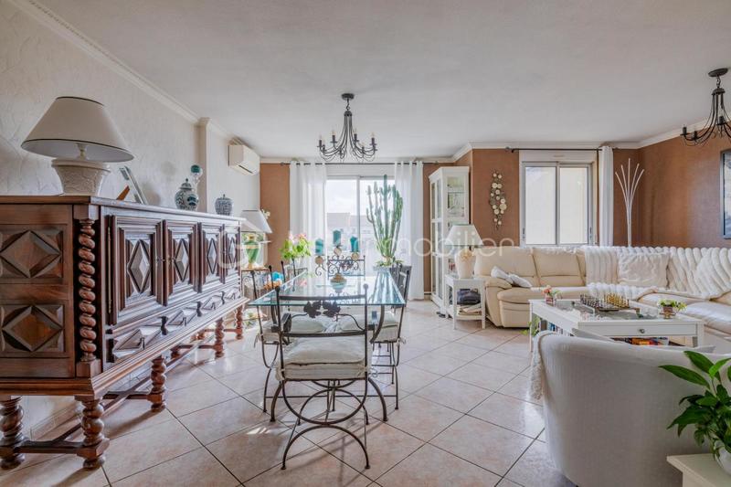 Appartement - 80 m² - 4 pièces