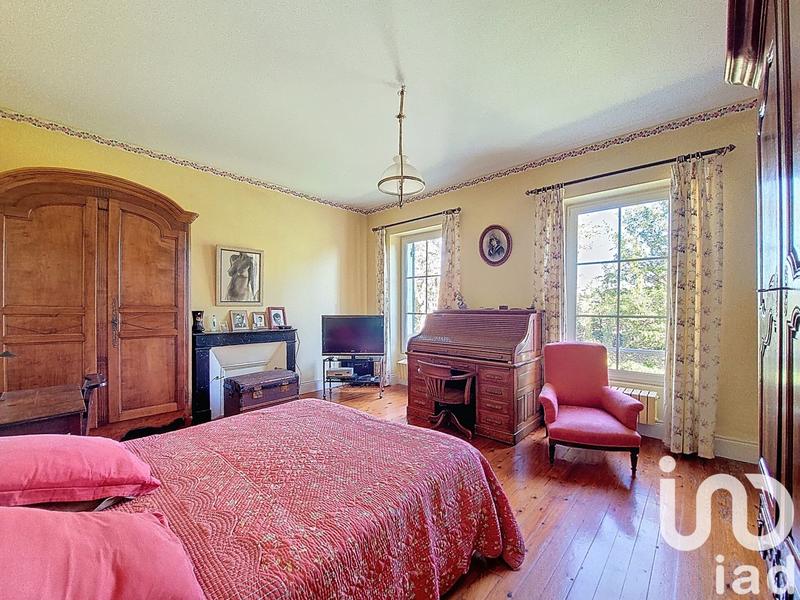 Maison - 607 m² - 22 pièces