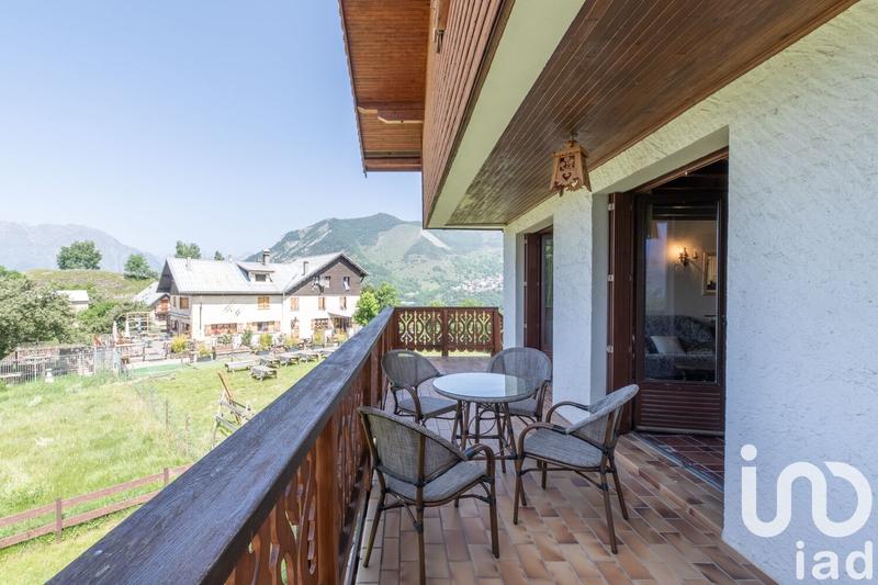 Maison - 227 m² - 8 pièces