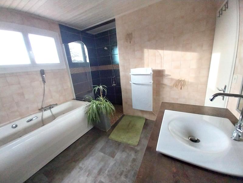 Maison - 153 m² - 6 pièces