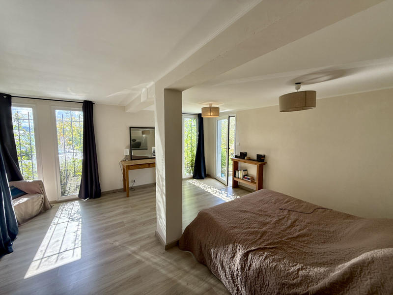 Maison - 287 m² - 7 pièces