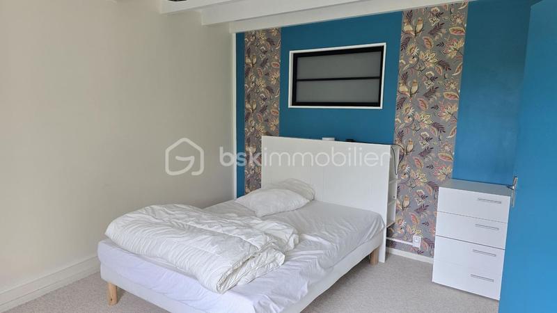 Maison - 400 m² - 16 pièces