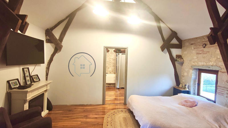 Maison - 217 m² - 5 pièces