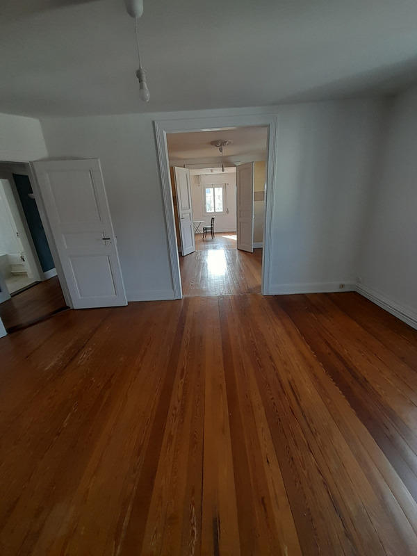 Appartement ancien - 95 m² - 4 pièces