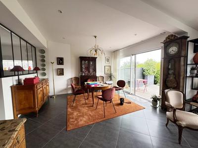 Maison - 132 m² - 5 pièces