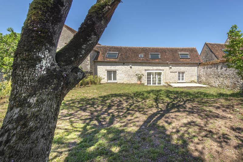 Maison - 289 m² - 8 pièces