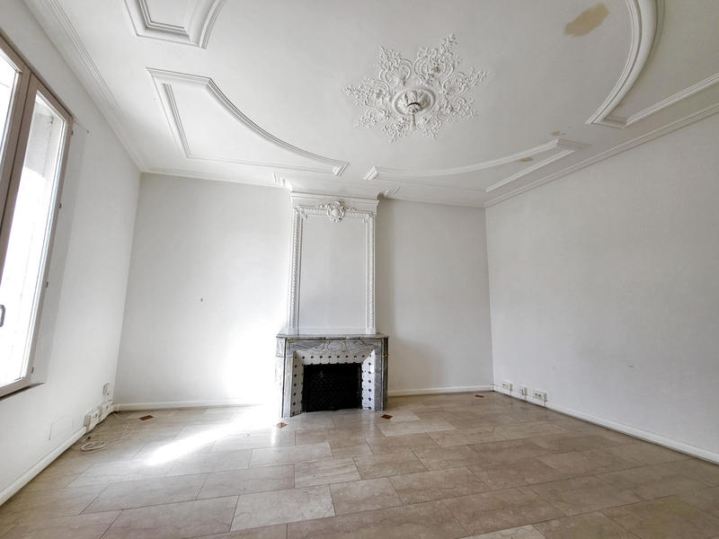 Maison - 219 m² - 8 pièces