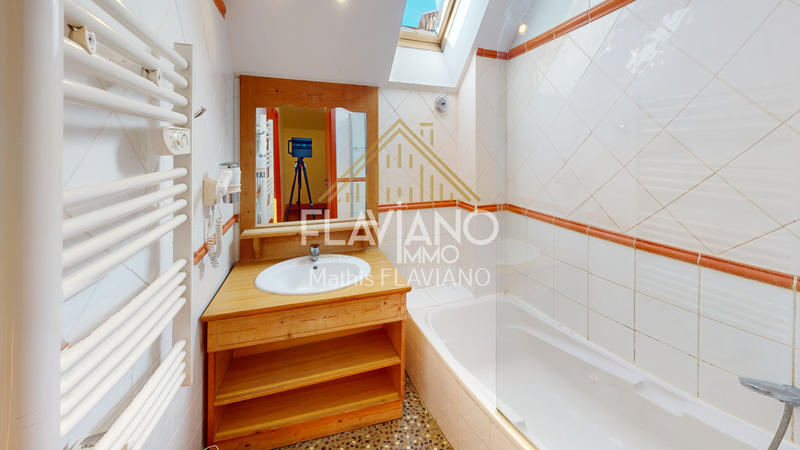 Maison - 85 m² - 5 pièces