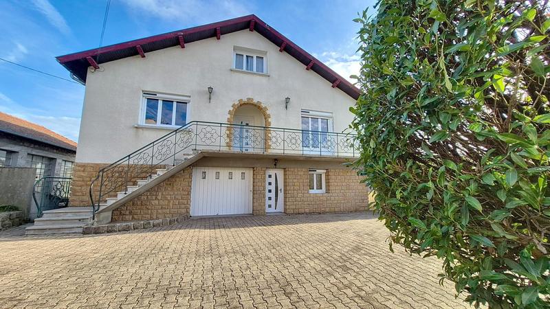 Maison - 140 m² - 6 pièces