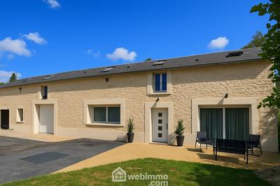 Maison - 310 m² - 13 pièces