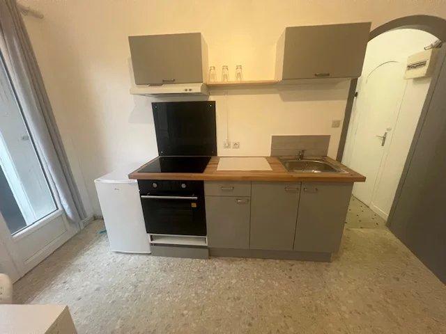 Studio - 25 m² - 1 pièce