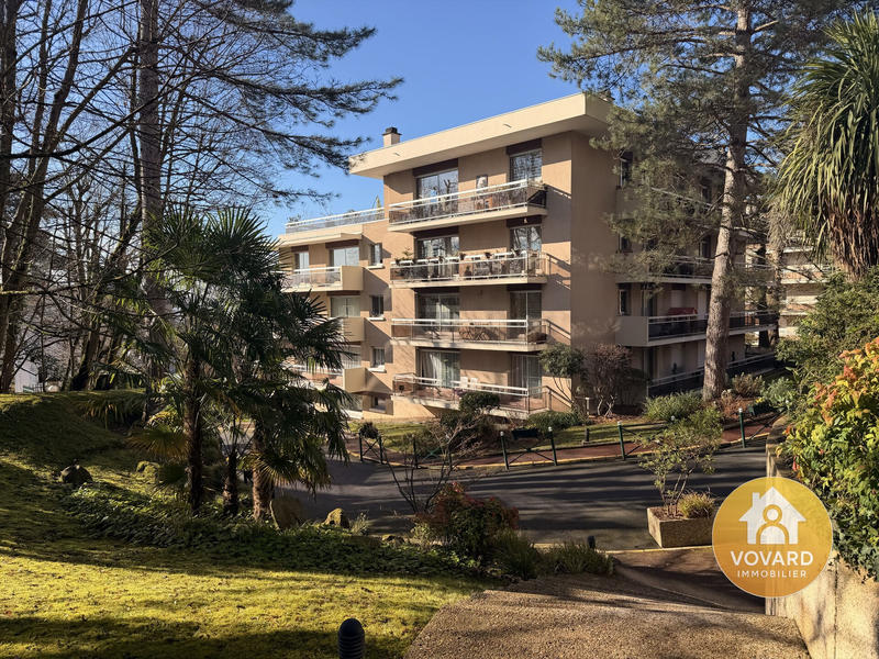 Appartement - 98 m² - 5 pièces