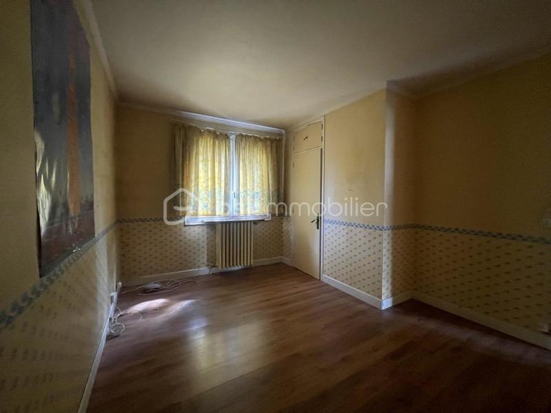 Maison traditionnelle - 169 m² - 7 pièces