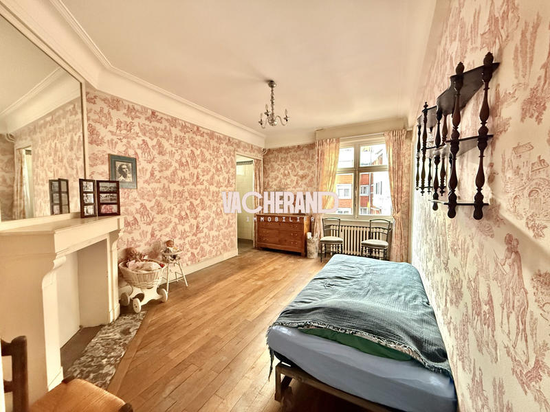 Appartement - 166 m² - 6 pièces