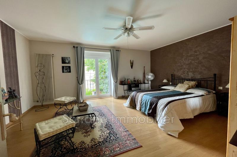 Maison de ville - 220 m² - 5 pièces